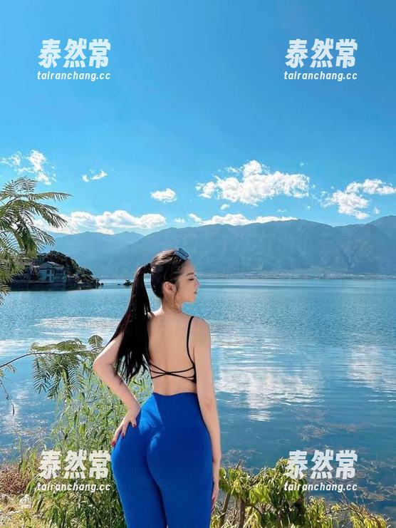 微密圈 - 我不想出门，120斤的小王同学的居家作品，图片+沙发=无法抗拒