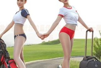 谁能想到化妆间会是爱丝的最佳舞台？合集中每一图包都充满了槽点。