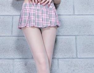 Beautyleg – 精选小嫻的原图：灰丝交织出一些奇怪的思绪，心念飘荡。