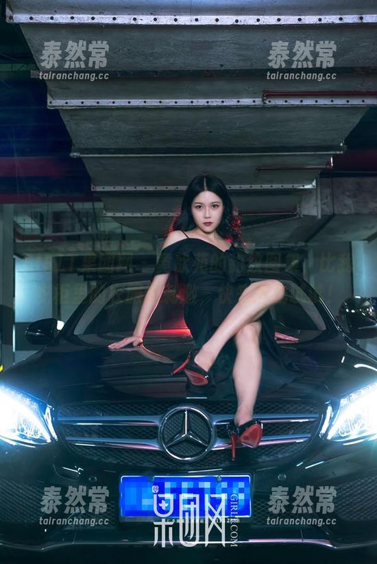 GIRLT果团网 - 黄歆苑的豹纹图集，比我衣柜里的衣服还刺激，快来下载试试！