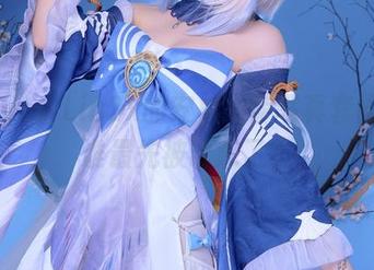 在Joyce Lin2x的安柏披萨写真套图里,谁最先被诱惑了?