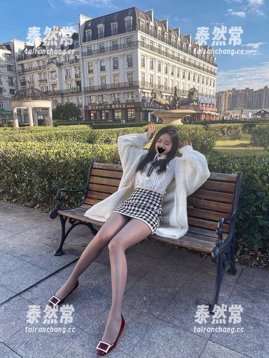 微密圈 - 一刷July芝岚的白丝作品，在线根本停不下来，美图一枚接一枚！