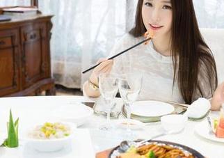 MiStar魅妍社 – Jenny佳妮的旗袍全套图集，明明是图文，其实我脑海里已经飞到了那年代。