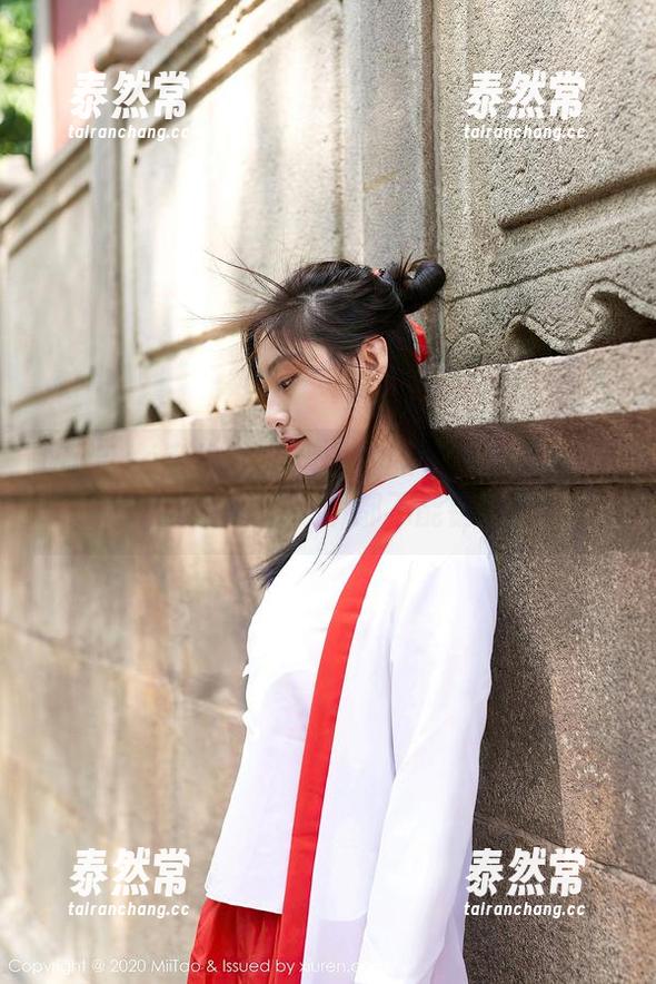 MiiTao蜜桃社 - 撩人的眼镜和梦乃Mandy的图包，一个都不能错过！