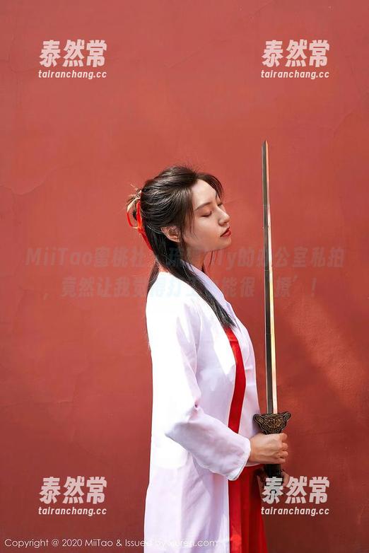 MiiTao蜜桃社 - 琉璃lily的办公室私拍，竟然让我觉得打工也能很‘撩’！