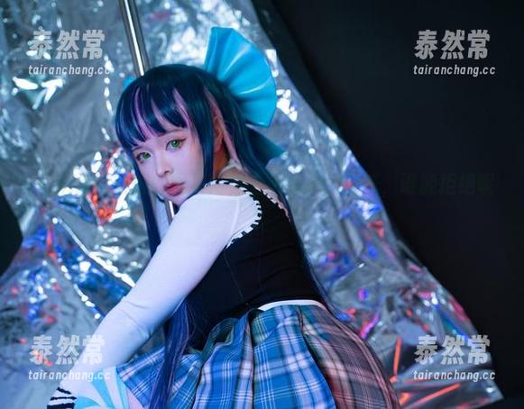NinJa阿寨寨的图集：穿上吊带袜的勇气，谁能拒绝呢？