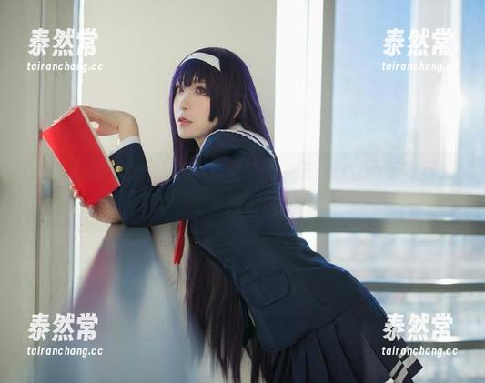 最新写真：Sakiiii翎柒空姐的一天，你以为是飞行，结果是发糖！