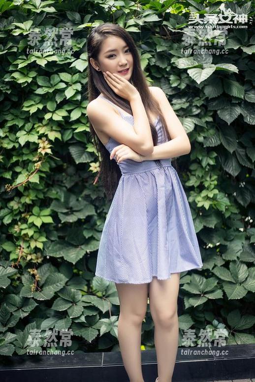 TouTiao头条女神-李丽莎 TouTiao头条女神 - 空姐李丽莎在线“飞行”,高清双眼皮让你一秒倾倒