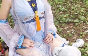 TouTiao头条女神 – 精选泳装，莫晓希美得让我反思我的沙滩配备…