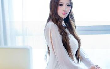 TuiGirl推女郎 – 胡允儿JK写真：高清后的思绪游走，一半是心动一半是猜疑。