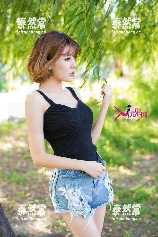 UGirls尤果网 - 图片精选：黑色？苏糯米把它穿出新高度，叹为观止。