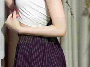 UGirls尤果网 – 泳衣风波再现，赵颖儿在线，原图一看皆大欢喜！