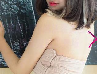 UGirls尤果网 – 精选泳装美图，霓梓心把沙滩变成了秀场