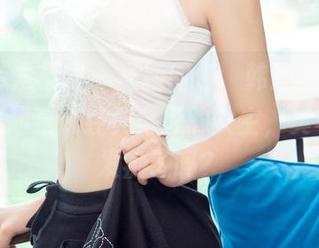 UGirls尤果网 – 最新图包，韩恩美的红裙让我想起某个经典电影的女主，莫非又要发痴了吗？