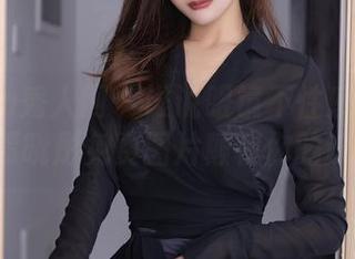 Xiuren秀人网 – 谁说眼镜不性感？Elise谭晓彤免费图片颠覆你的认知