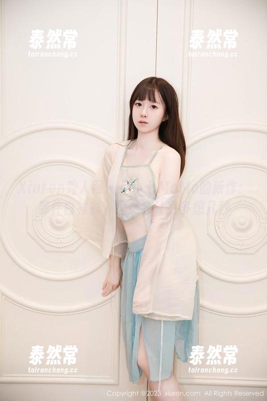 Xiuren秀人网 - 伊小七MoMo的新作：那件白衬衫，居然会让我多想几秒