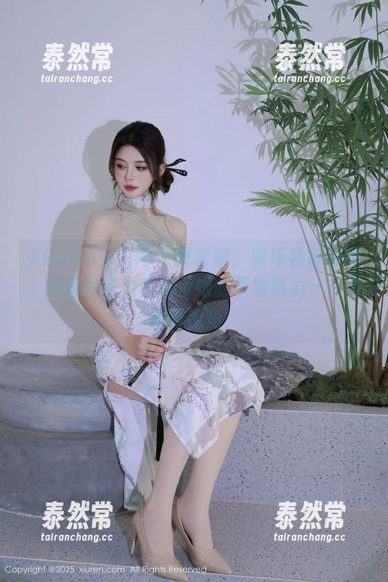 Xiuren秀人网 - 夏馨瑶：职场装备升级，高清图集为你展示她的职场魅力——发现新视角！