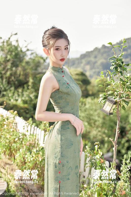 Xiuren秀人网 - 就被徐莉芝Booty的美脚迷住了，连原图都在发光！