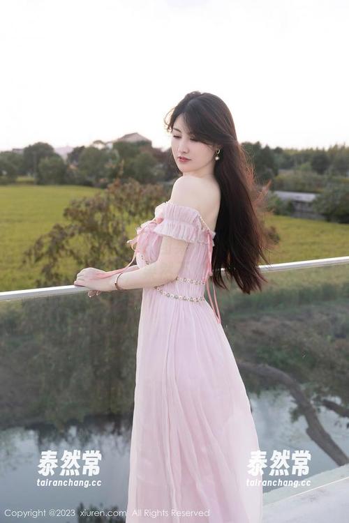 Xiuren秀人网 - 图集中表现出无圣光的谭小灵，果然不愧是女神！