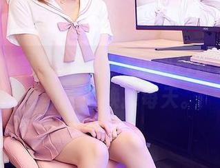 YouMi尤蜜荟 – 一整本小热巴白裙合集，壁纸大胆换掉每天。