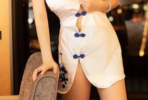 YouMi尤蜜荟 – 菲儿beauty的夏日在线图集，有点热辣又不太明显的感觉