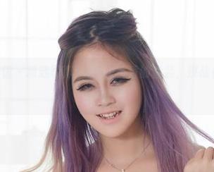 YouWu尤物馆 – 精选写真：Kely香香的套装，挑战你的想象力极限！