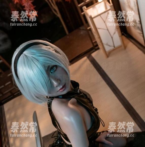 izumi泉桃子的天台奇遇记，分享她的“高处不胜寒”时刻！
