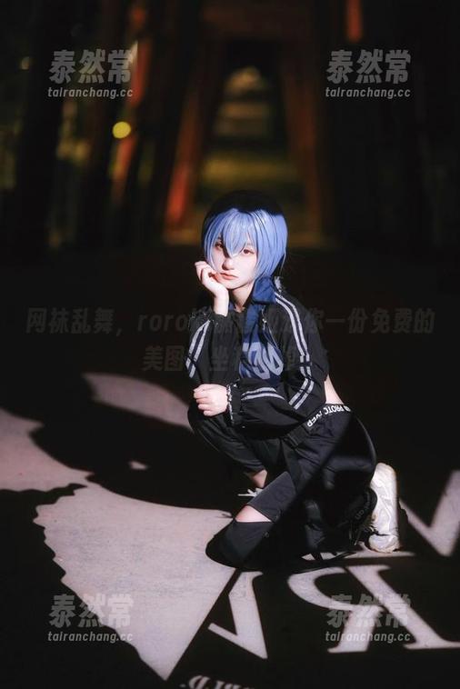 网袜乱舞，roroki骷髅姬送你一份免费的美图，坐稳别掉！