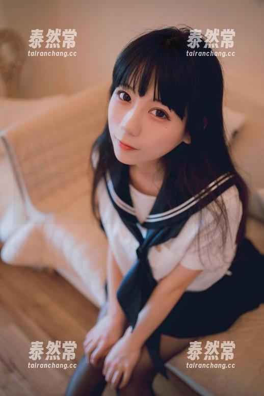 usejan蓝蓝 usejan蓝蓝的网袜全集,这样的搭配、这样的姿态,没看够!