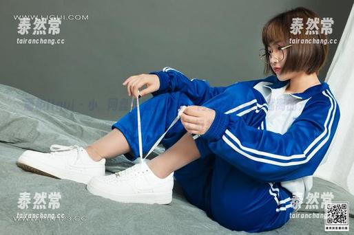 丽柜ligui - 小發网盘里的氛围灯：肉丝的旁白，迷离的光影像在圈我进入幻想