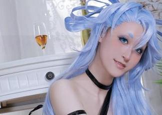 抱歉，我的眼睛被北哥完全OK的水手服误导了！作品不只好看