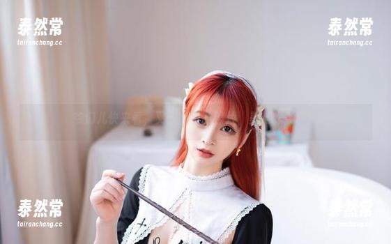 爷们儿快来看，叉子宝宝的照片，美腿炸裂啦！