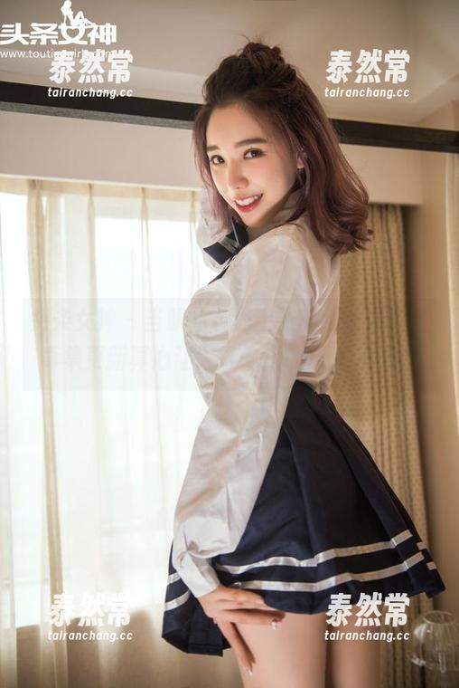 头条女神 - 当职业装遇上张梓然，最新写真集更新真心让人打Call，活力满满！