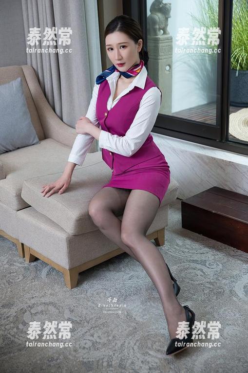 头条女神 - 郭忆然的新方式，办公室里的美图与精选，舌尖上的职场诱惑！