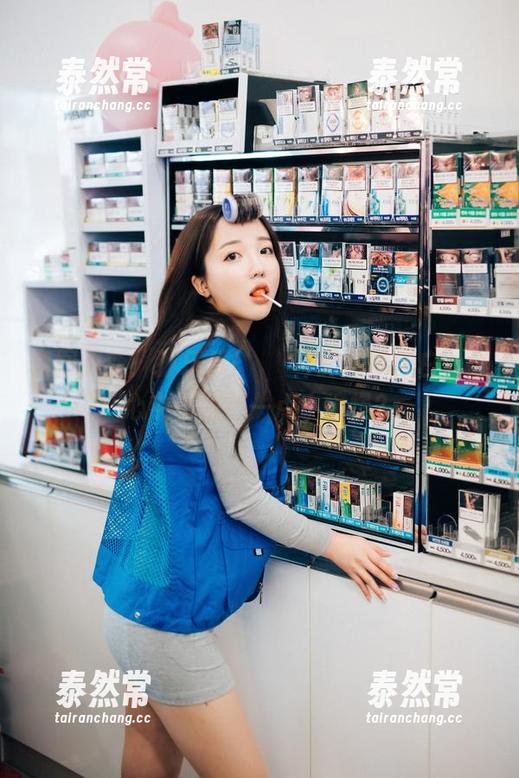 套图更新：孙乐乐(손예은)的吊带告白，谁心中不期待一点小憧憬？