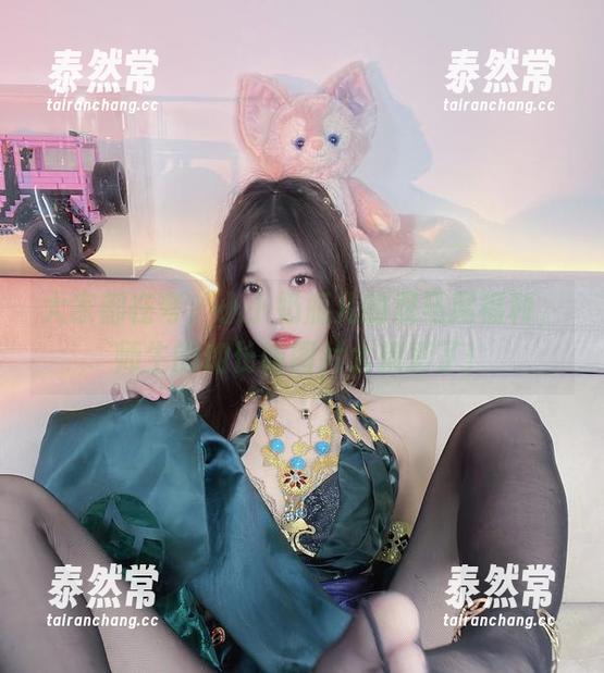 大家都在夸，小小奶瓶儿的双马尾福利，师生的加长版图片太精彩了！