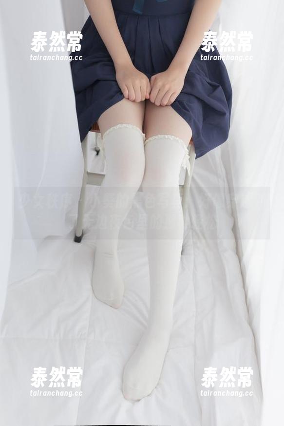 少女秩序 - 小葵的黑色写真：好像穿越到了无边夜色里的那种轻松