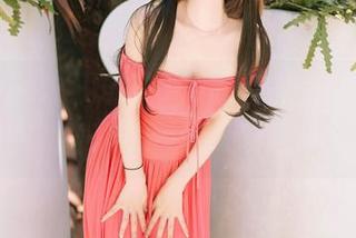 尤蜜荟 – 朱可儿Flora的灰丝美图，到底是衣服养眼，还是人更抢戏啊？