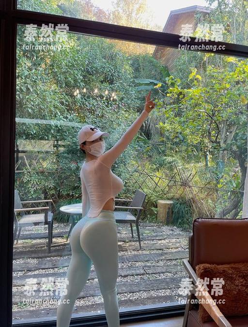微密圈 - 左公子666的夏天，最新写真集，谁能拒绝这种夏日“诱惑”的呢？