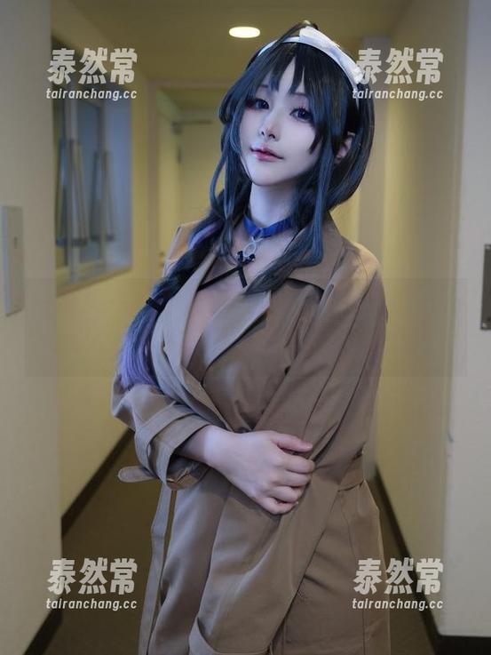 一页又一页的图册，古见硝子在幼爱youmeko的演绎下，变得格外有神秘感。