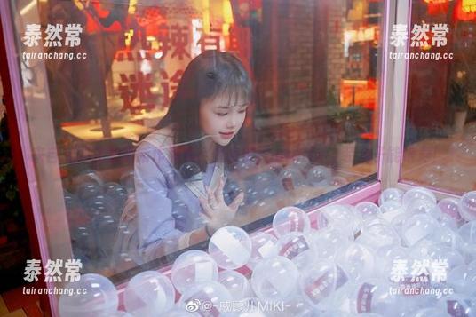 来自戚顾儿的最新作品集：兔女郎roulette，装兔子能增寿！