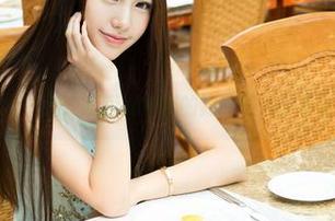 推女神 – 就问一句：欧阳妮娜娜的豹纹照片，有猫的气场吗？