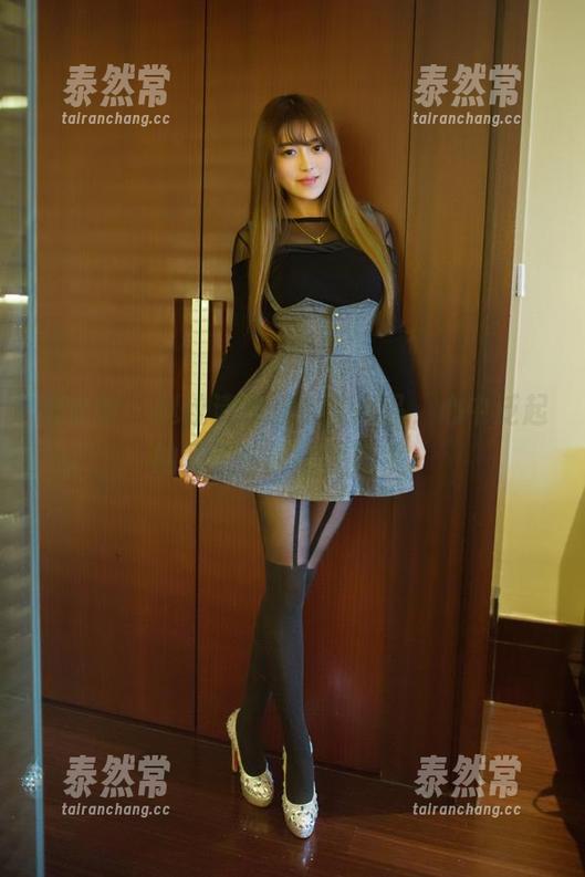 推女郎 - 赵纹清肉丝全套作品，心中泛起的复杂情感让我莞尔。