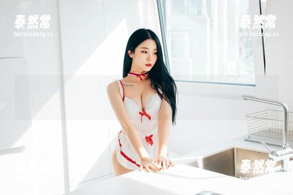 看到普美Bomi(보미)这张[BLUECAKE]万圣节版，根本不想过节，太诱人了吧！