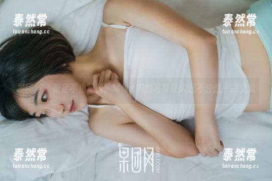 果团网 - 美足不止是脚，Miss琪的写真让人忍不住想一探究竟
