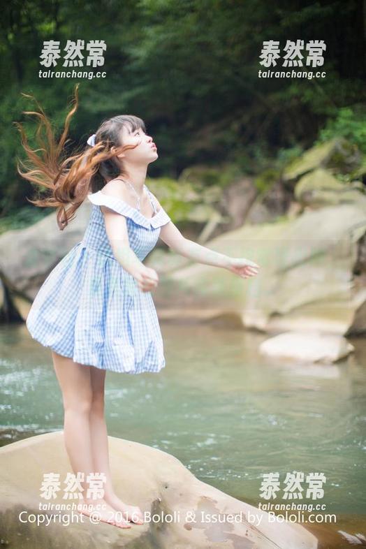 波萝社 - 这组写真真有点不按常理出牌，夏美酱和图片完美搭档。