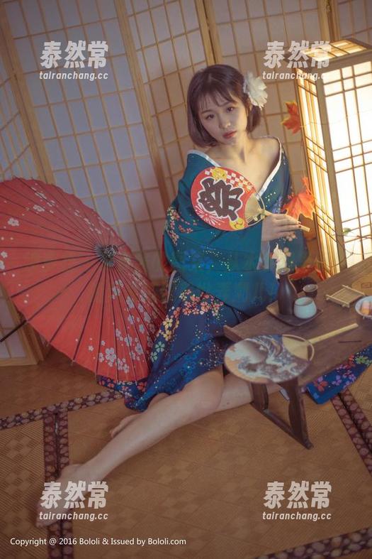波萝社 - 夏美酱的图集，从水手服里艇长的风格变成盖世弄潮儿！