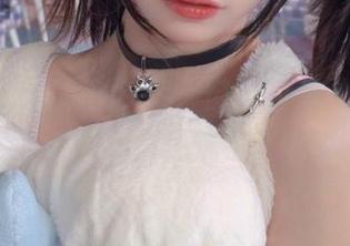 清青琴玖展示的cos，窗外的落霞，比我的心情还忧伤。