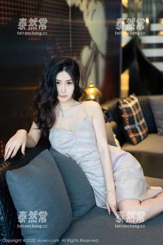 秀人网 - 当福利遇上秘密，图集里的何梦兮Stacy带给你意想不到的欢乐！
