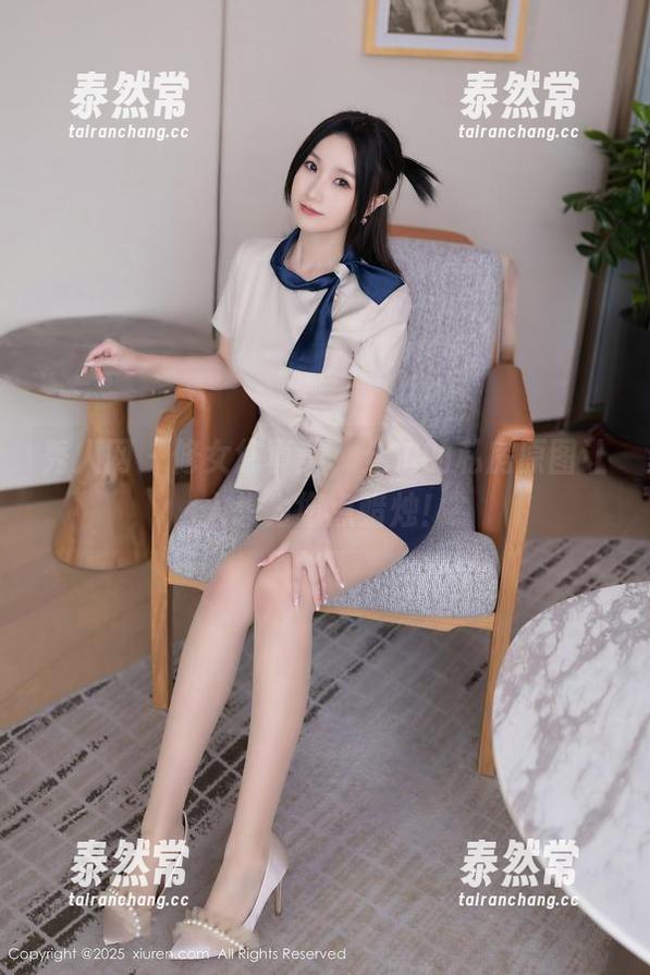 秀人网 - 修女您真美，允尔的私房原图让人想为您点蜡烛！